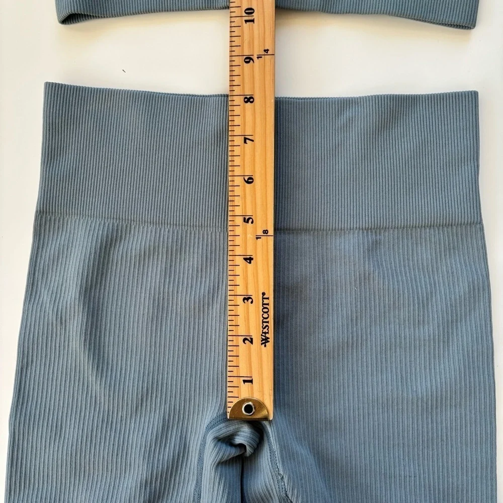 Women's Work out Sets Sage Green White LOT OF TWO sets Stretchy Size XS